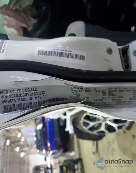 2025 Jeep Compass Limited z USA, uszkodzony, nr VIN 3C4NJDCNXST600032